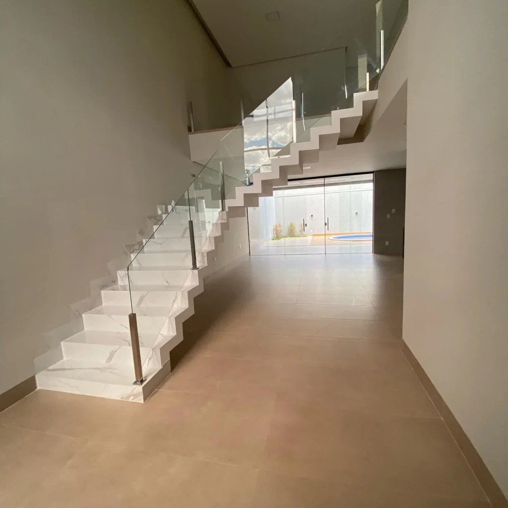 Ibituruna · Escada e luz — Registro da obra entregue · Foto 04